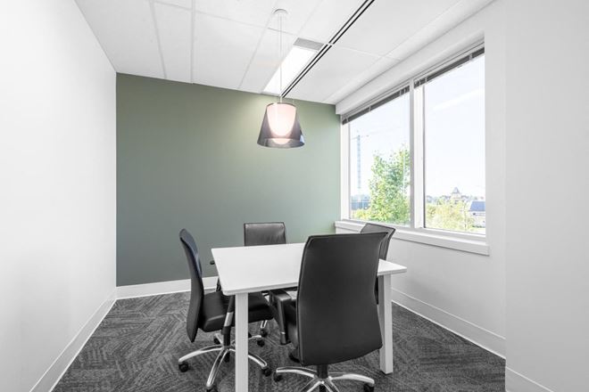 Regus - Calgary – Quarry Park