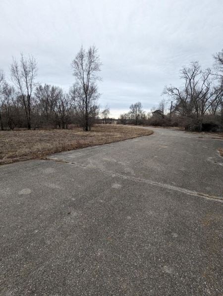 Land space for Sale at 14925 US 71 Highway South in Grandview