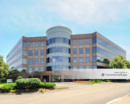 Photo of commercial space at 1250 North Arlington Heights Road in Itasca