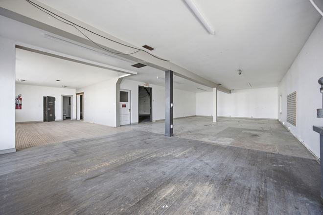 206 N Benton St, Ste A