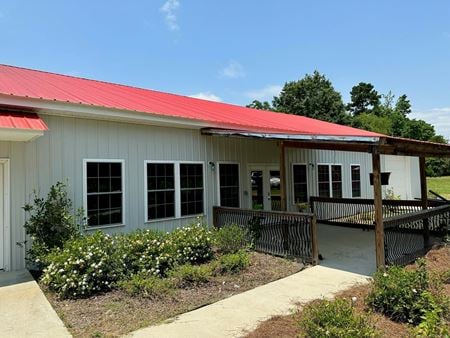 Photo of commercial space at 2884 Pine Log Road in Warrenville