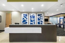 Regus - Cush Plaza