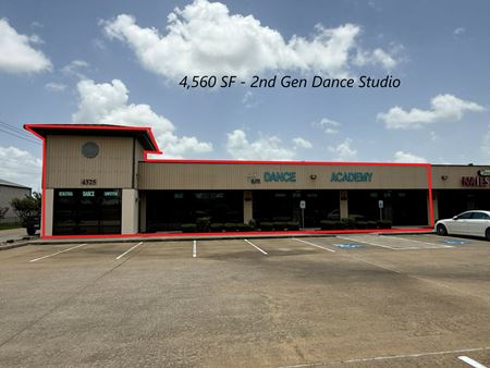 Photo of commercial space at 4325 Farm to Market 2351 in Friendswood