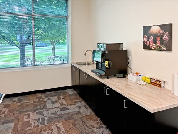 Regus - Hoffman Estates - Prairie Stone Pkwy