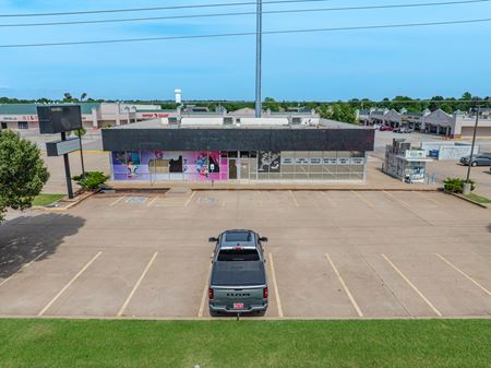 Retail space for Rent at 1120 NORTH EASTERN in Moore