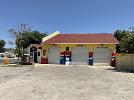 Retail space for Sale at 3014 Roosevelt Ave in San Antonio