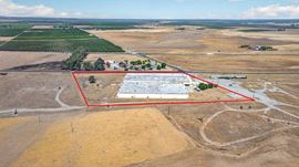 ±104,905 SF of Distribution Warehouse on ±6.10 Acres