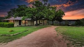 5709 & 5711 Ranch Road 965