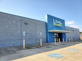 Retail Building with Full Pharmacy and Drive-Through in Brinkley, AR - Brinkley