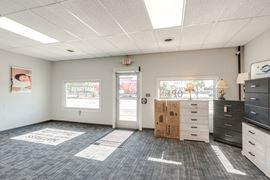 216 E Main St