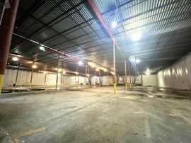 Industrial | 113,600 SF