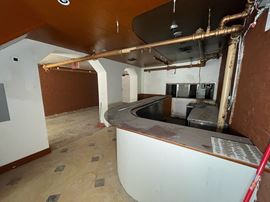 RESTAURANT/BAR Hood + Gas, Full Liquor License