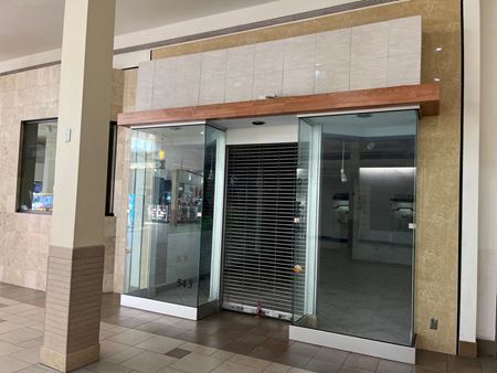 543      Space Photo Gallery 3