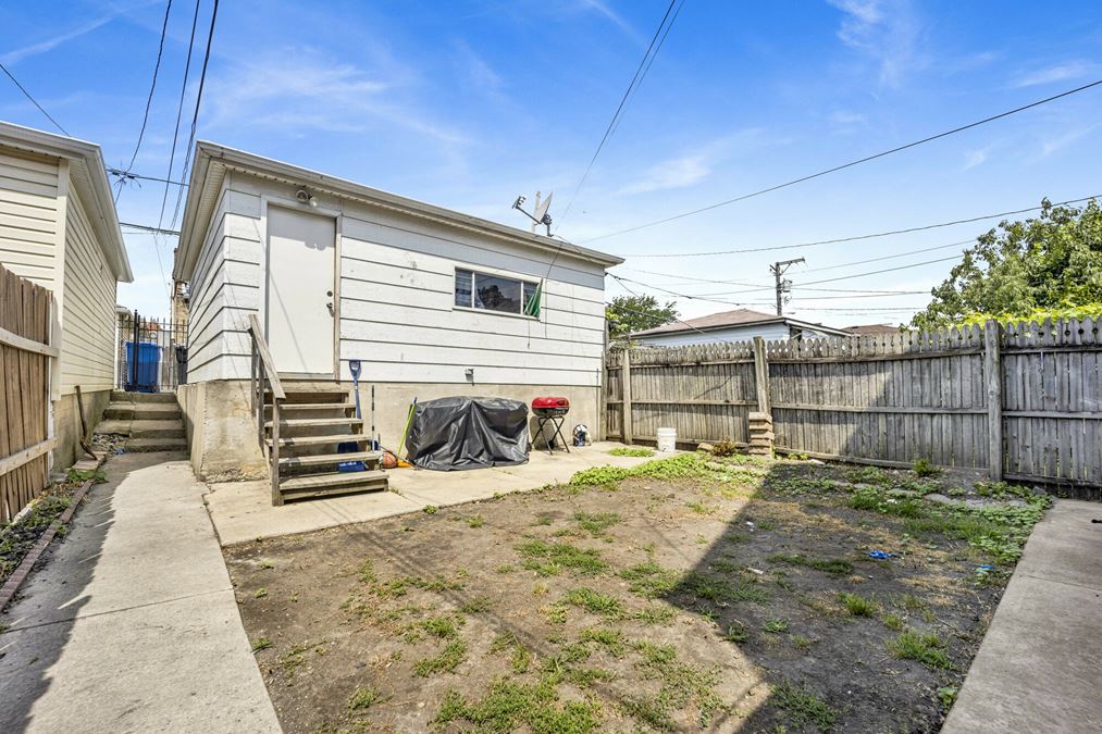 Brick 2-Unit | McKinley Park, Chicago