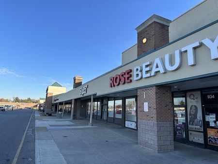 Retail space for Rent at 880 - 946 S Hamilton Rd in Whitehall