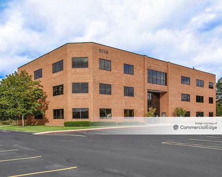 2725 South Moorland Road - New Berlin