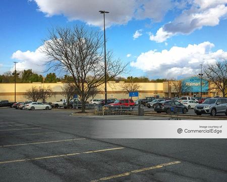 Retail space for Rent at 209 East Ridgeville Blvd in Mount Airy