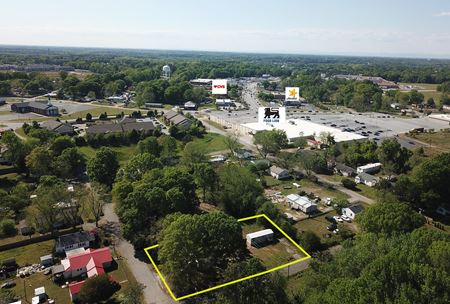 Multi-Family space for Sale at 308-311B Drake Circle in Anderson