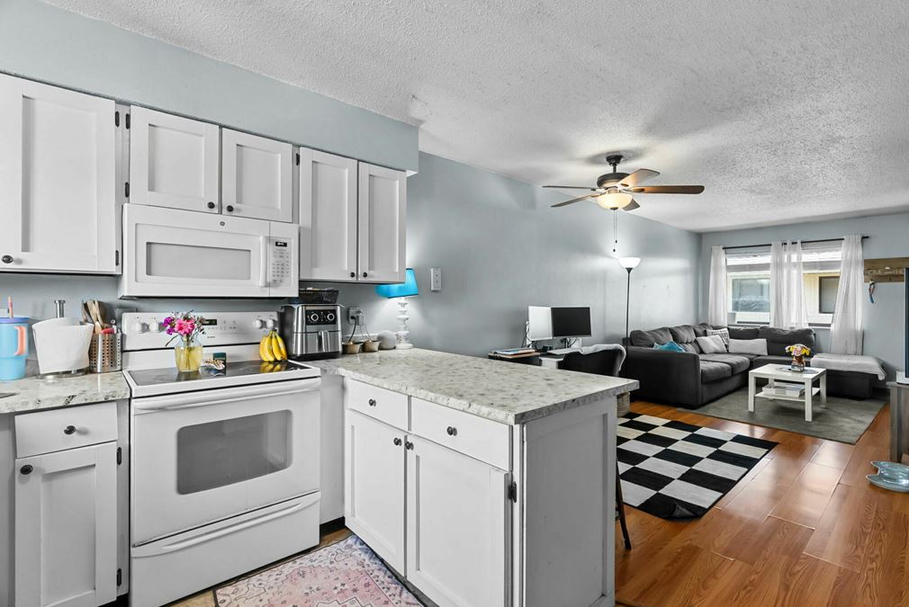 8942-8948 Eden Ave
