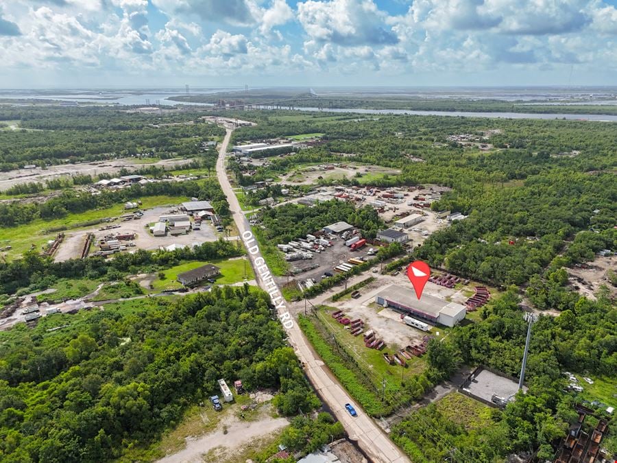 ±10,840 SF Warehouse with Yard on Corner Lot