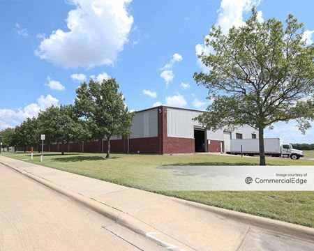 Commercial space for Rent at 100 Bowie Drive in Red Oak