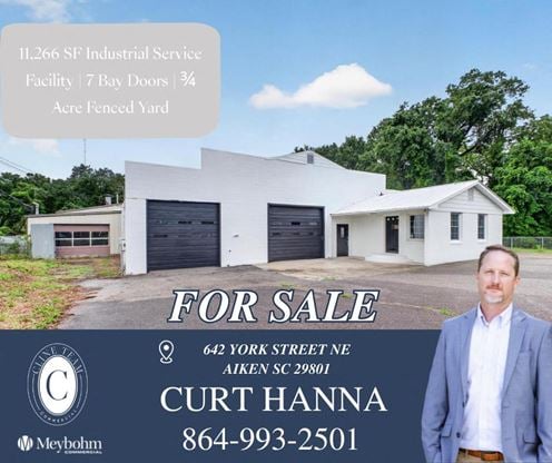 11,266 SF Industrial Service Facility | 7 Bay Doors | ¾ Acre Fenced Yard