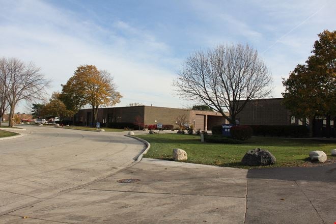 840-892 Eagle Drive