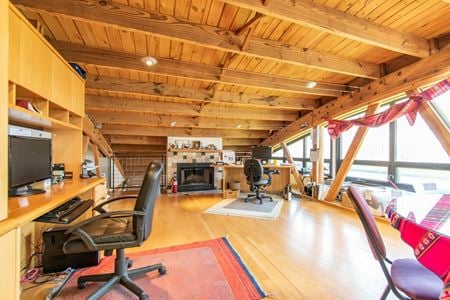 Office space for Rent at 1703 Darrow Ave in Evanston