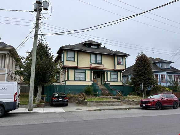 121 Menzies Street