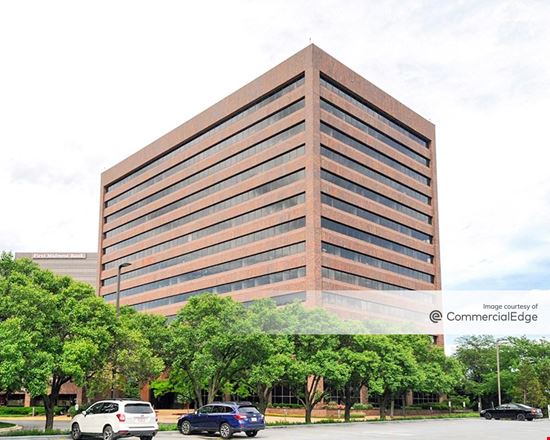 Hamilton Lakes Business Park - 500 Park Blvd