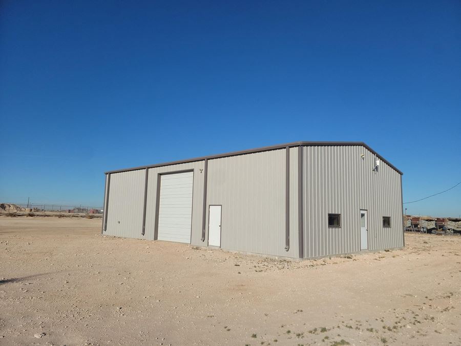 Versatile Office/Warehouse Near I-20