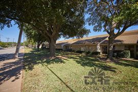 1112 West Pioneer Pkwy