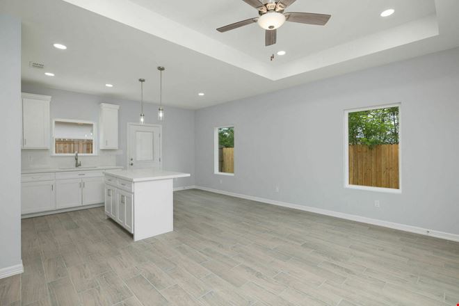412 & 416 E. Acacia St., 