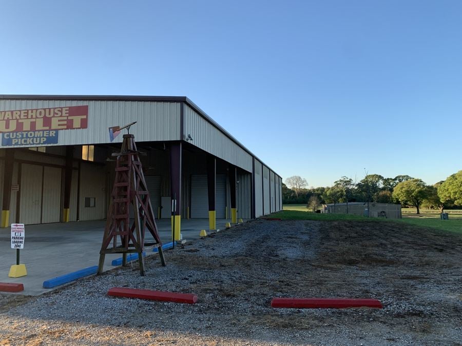 29,500 SF Office Warehouse near I-49