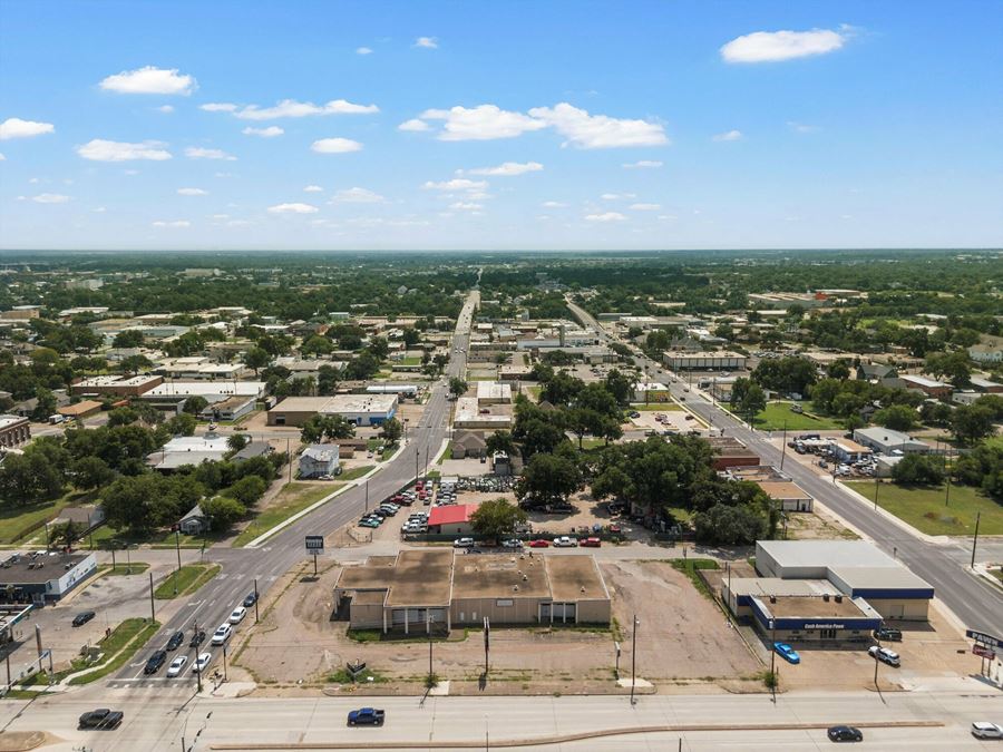 1700 W Waco Dr