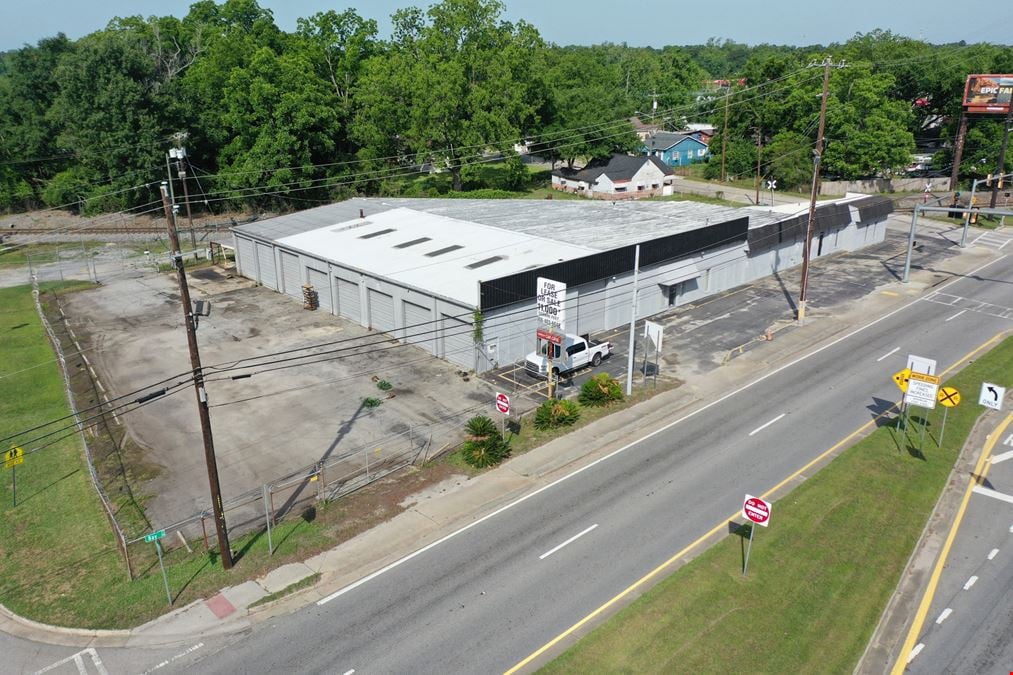 ±11,320 SF Free-Standing Office/Industrial Building | Sale or Lease