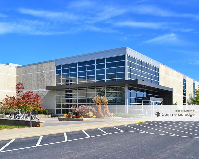 W165 N5830 Ridgewood Drive, Menomonee Falls Office Space For Lease