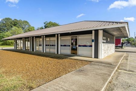 Photo of commercial space at 711 S Mount Olive St in Siloam Springs