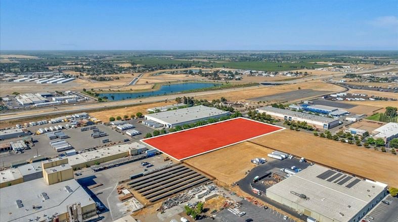 ±4.12 Acres of Commercial Industrial Land off CA-180