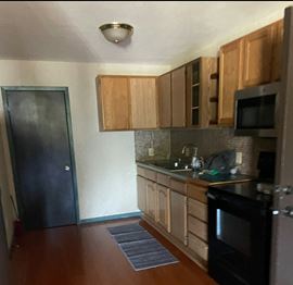 1722-1724 W Broadway Ave