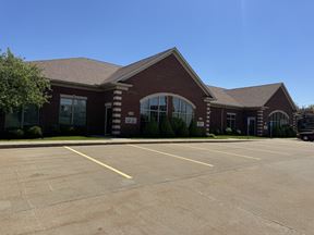 3285 Utica Ridge Rd, Bettendorf