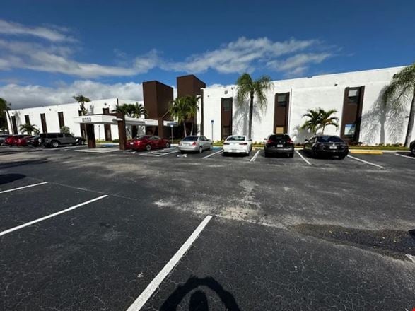 805 SF Suite 224 Professional and Medical Office Space