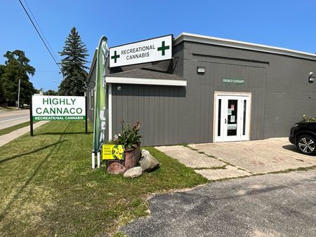 Retail space for Sale at 108 N US Highway 23 in Harrisville