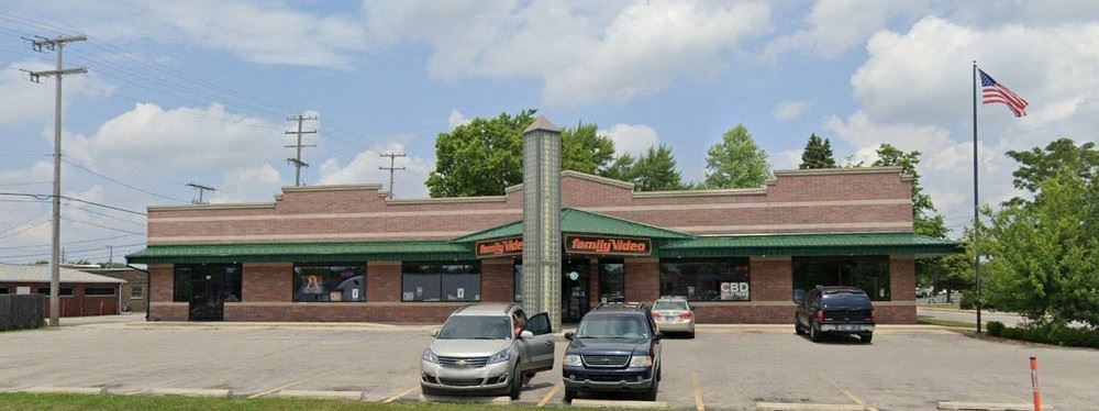 109 EAST WINONA AVE, Warsaw - Retail Space For Lease