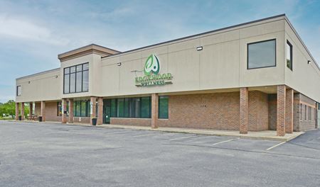 Retail space for Sale at 134 E Edgewood Blvd in Lansing