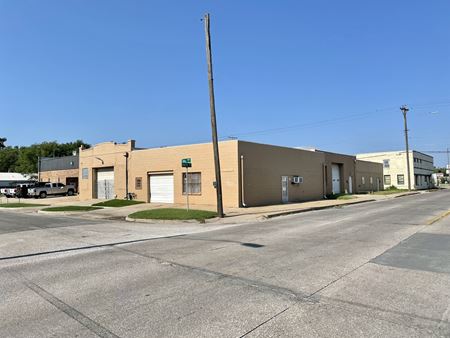 Industrial space for Rent at 1015-1025 E. Harry St. in Wichita