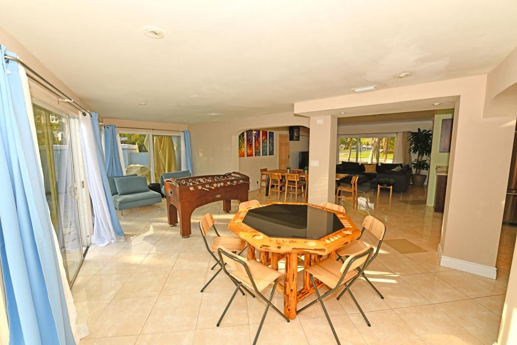 1100 NE 4th Street, Pompano Beach, FL 33060  