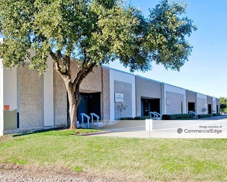 Photo of commercial space at 11304 Pagemill Road in Dallas