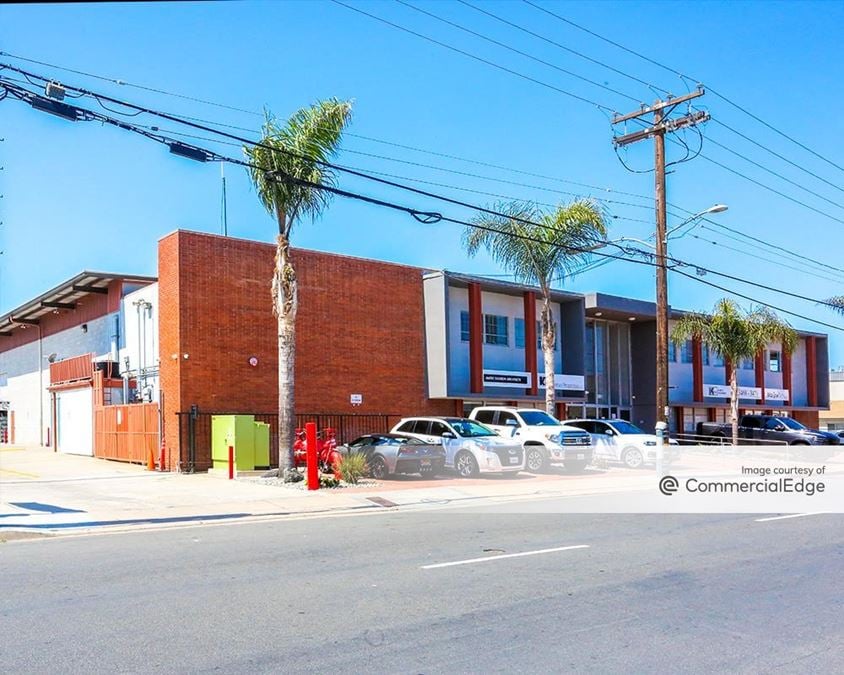 3467-3479 Kurtz Street