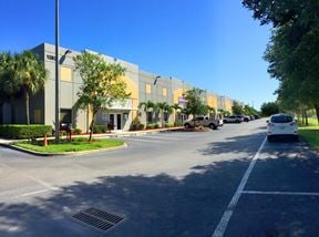 2,400 SF Flex Condo For Sale in Fort Myers